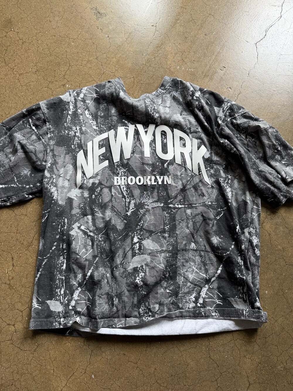 Aéropostale NYC Brooklyn Forest Camo Appliqué Graphic T-Shirt